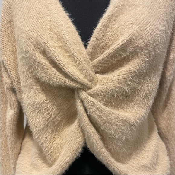 Abercrombie & Fitch Reversible Twist Kitten Sweater NWT! - Picture 4 of 10